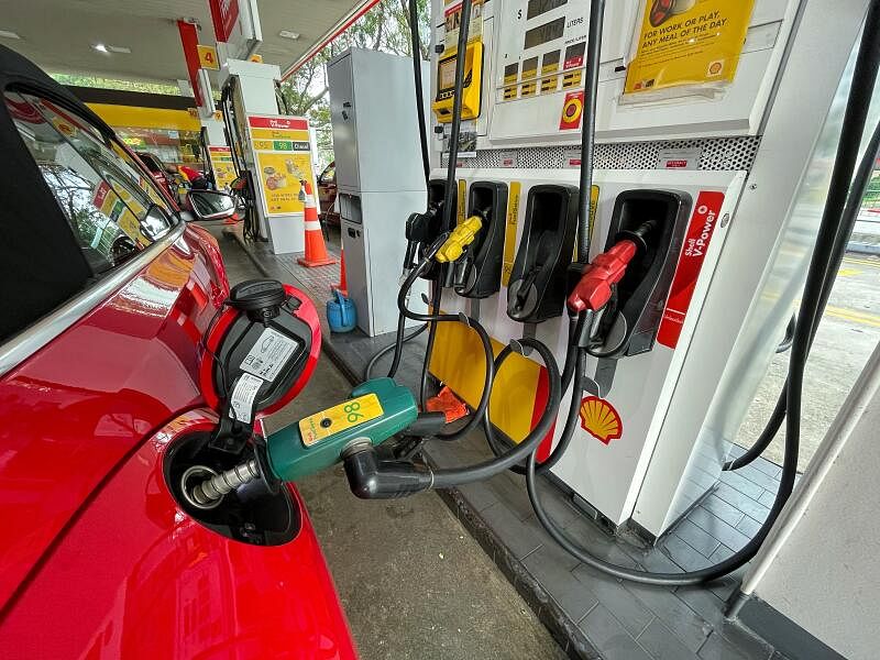 Price of 95-octane petrol surges past S$3 per litre at Shell, Energy & Commodities - THE BUSINESS TIMES